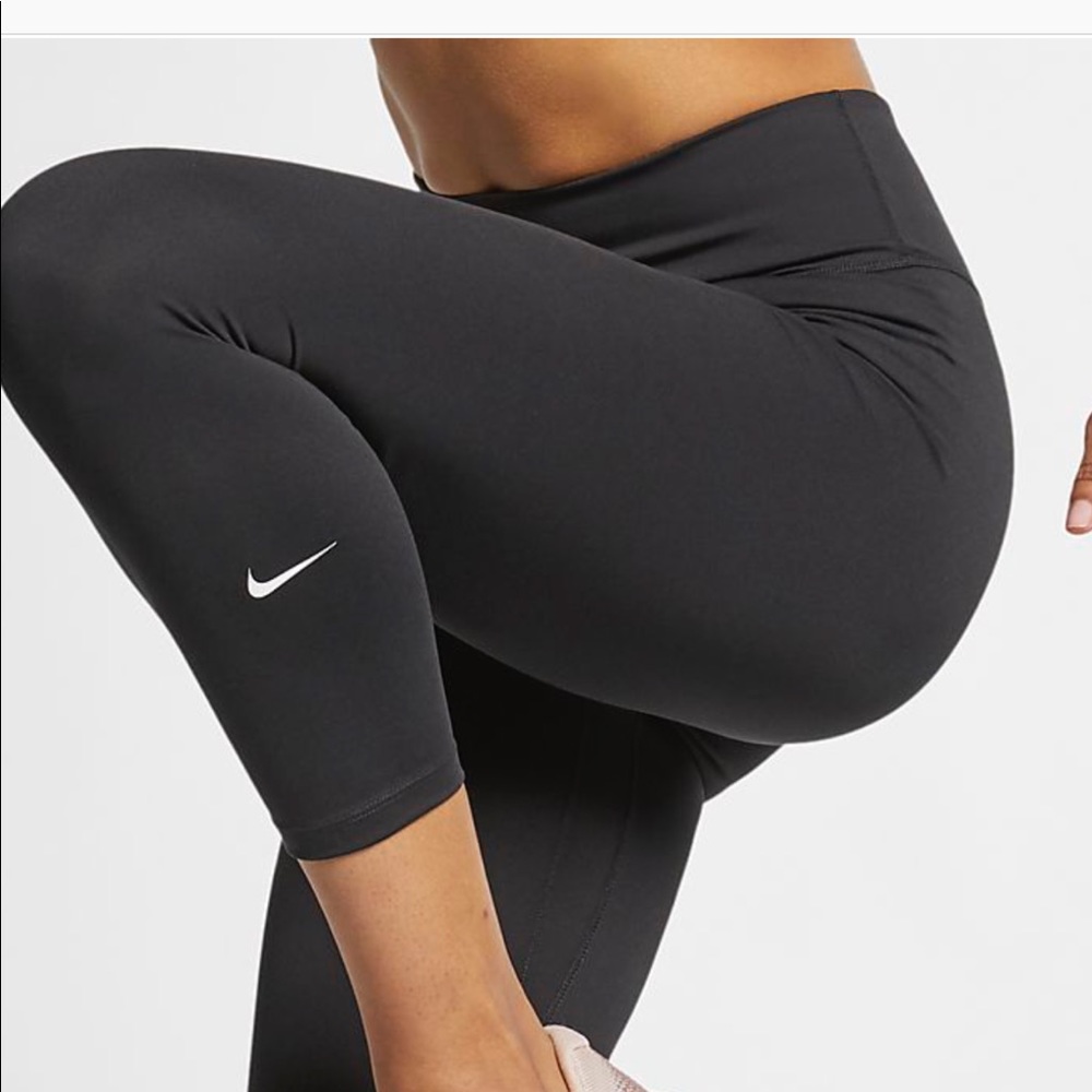 New Nike Dry fit cropped leggings